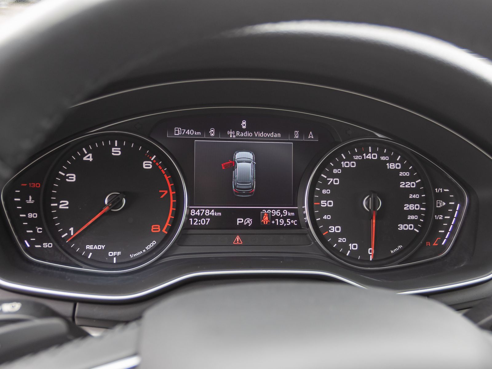 Audi A4 Avant 35TFSI Stronic - Samsaru's Car Outlet