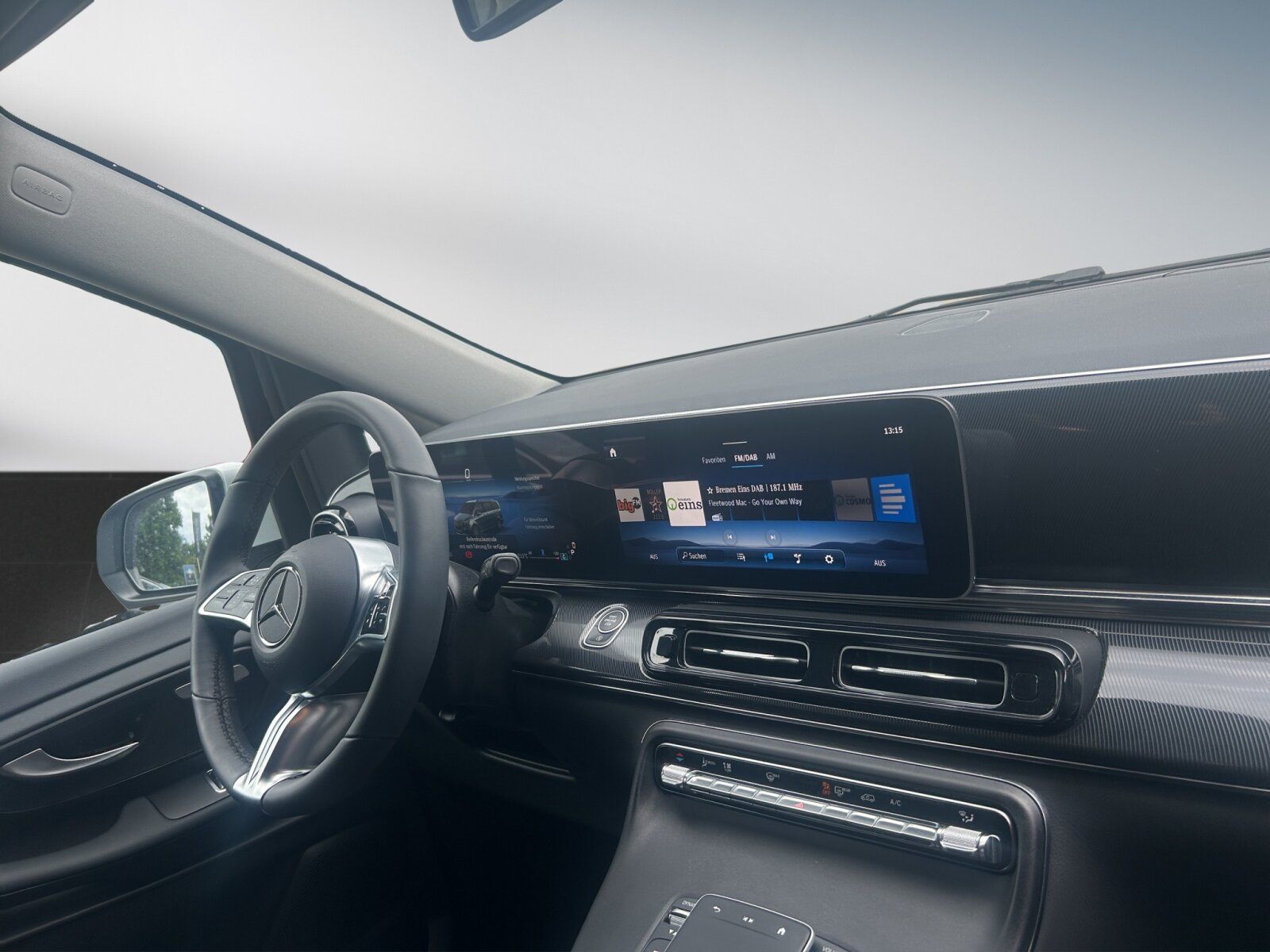Mercedes-Benz V 220 d - Samsaru's Car Outlet