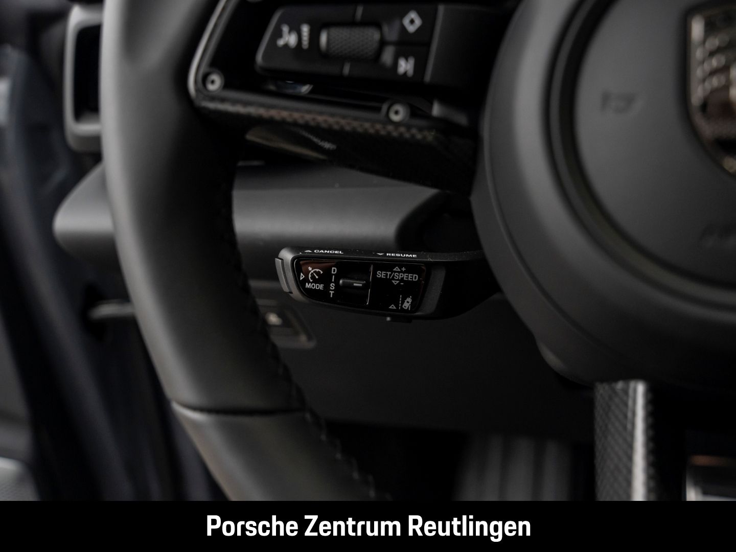 Porsche Macan Turbo Burmester Luftfederung InnoDrive LED