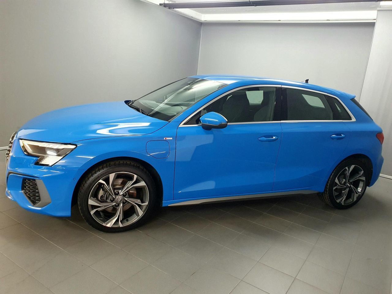 Audi A3 Sportback 40TFSIe S tronic S line - Samsaru's Car Outlet
