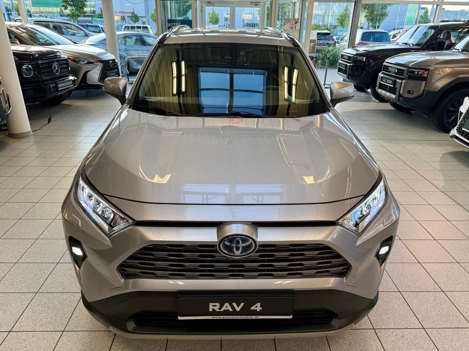 Toyota RAV 4 HYBRID 4x4 - Samsaru's Car Outlet