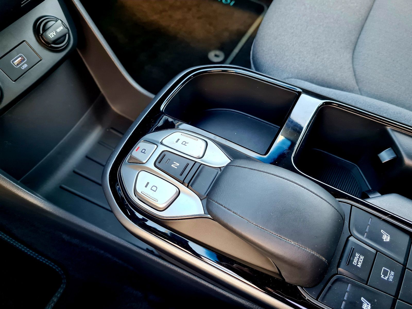 Hyundai IONIQ Elektro - Samsaru's Car Outlet