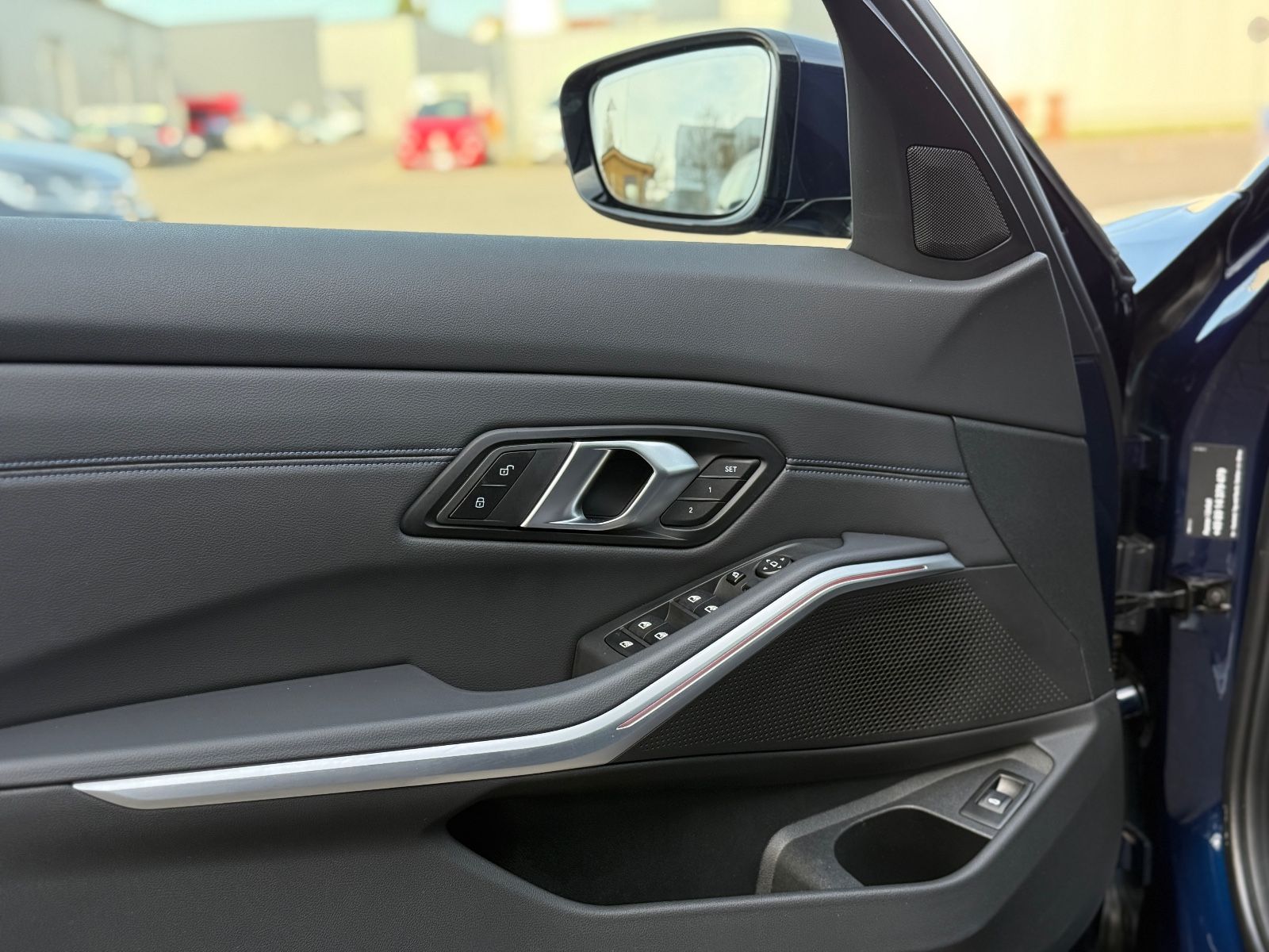 BMW 320 d xDrive M-SPORT - Samsaru's Car Outlet