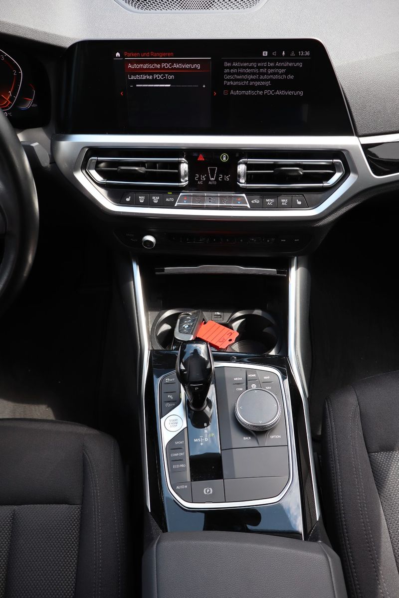 BMW 330 d xDrive - Samsaru's Car Outlet