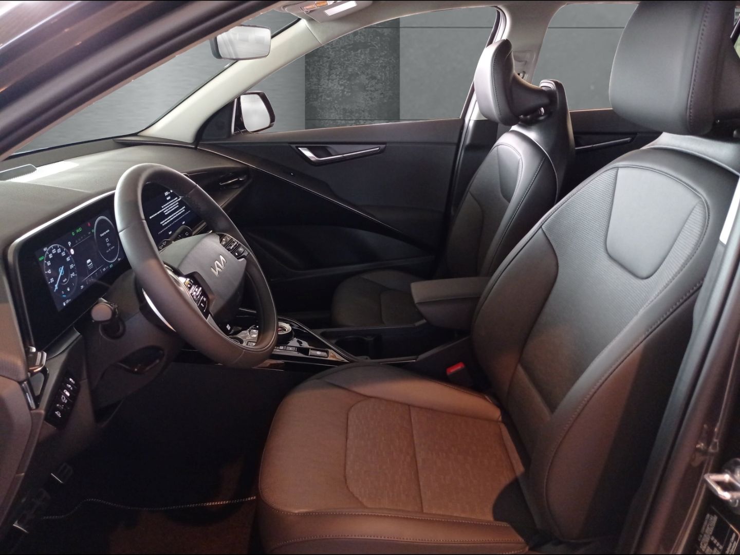 Kia Niro Spirit Plug-in Hybrid - Samsaru's Car Outlet