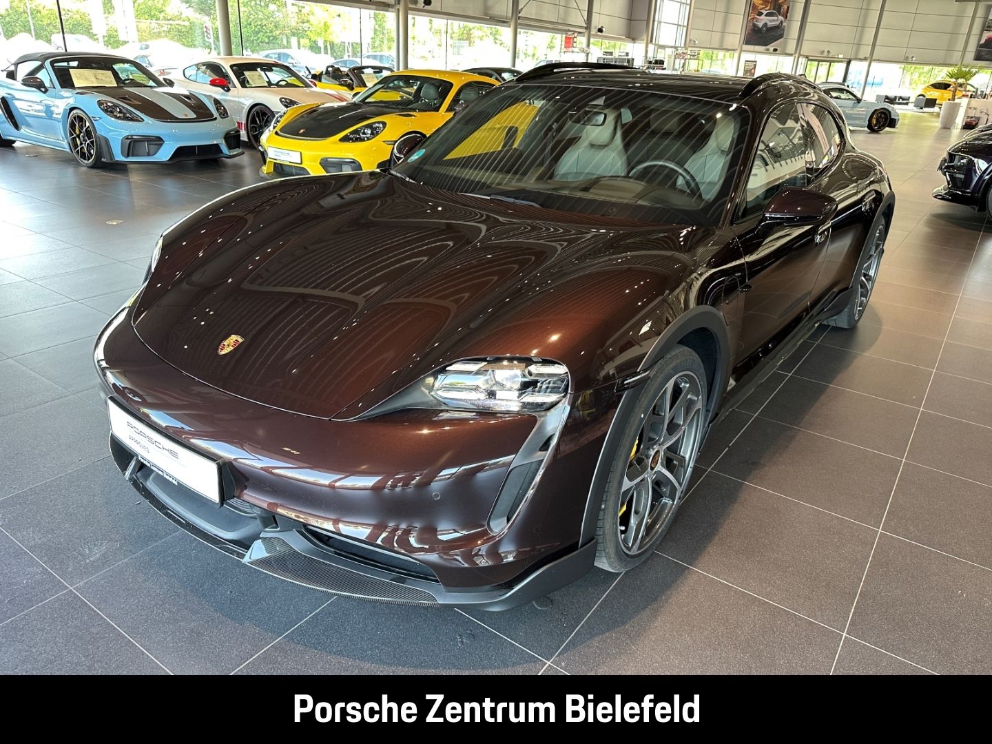 Porsche Taycan Turbo S Cross Turismo Burmester Panorama