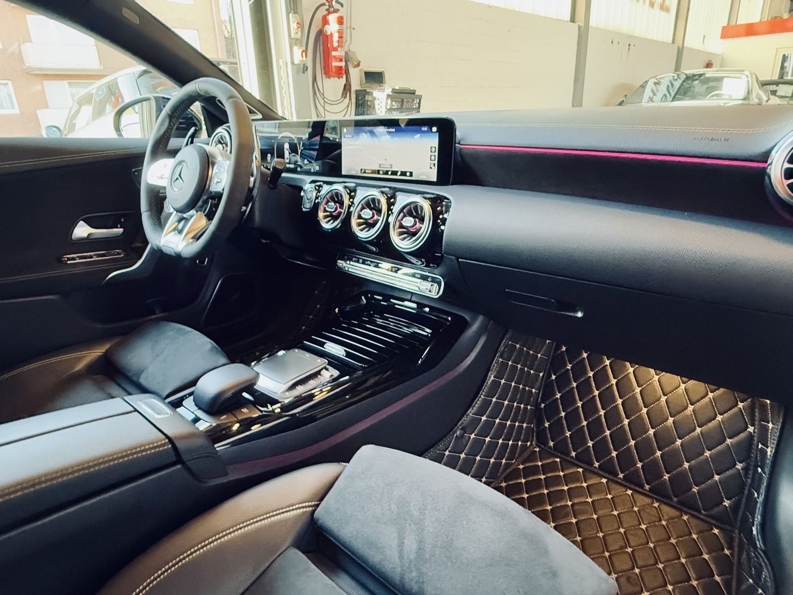 Mercedes-Benz CLA 45 AMG - Samsaru's Car Outlet