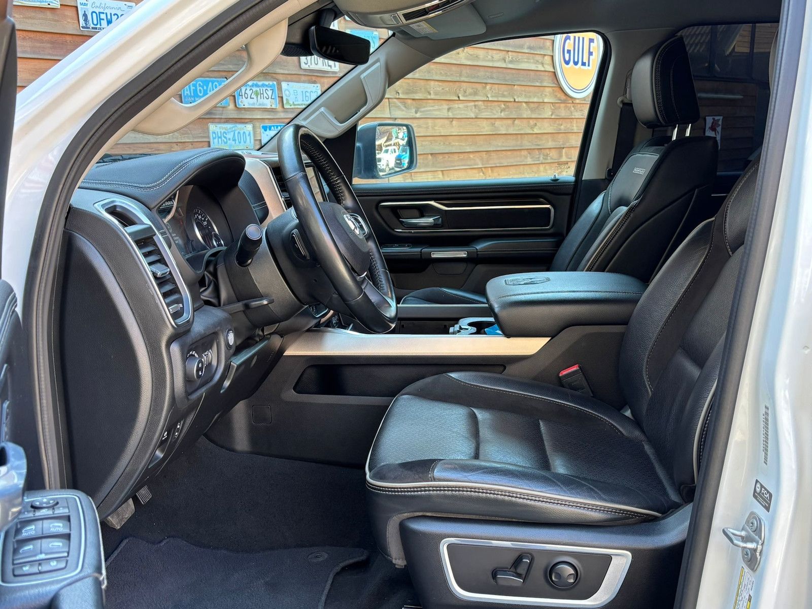 Dodge RAM 1500 Laramie LED AHK LPG Memory LPG
