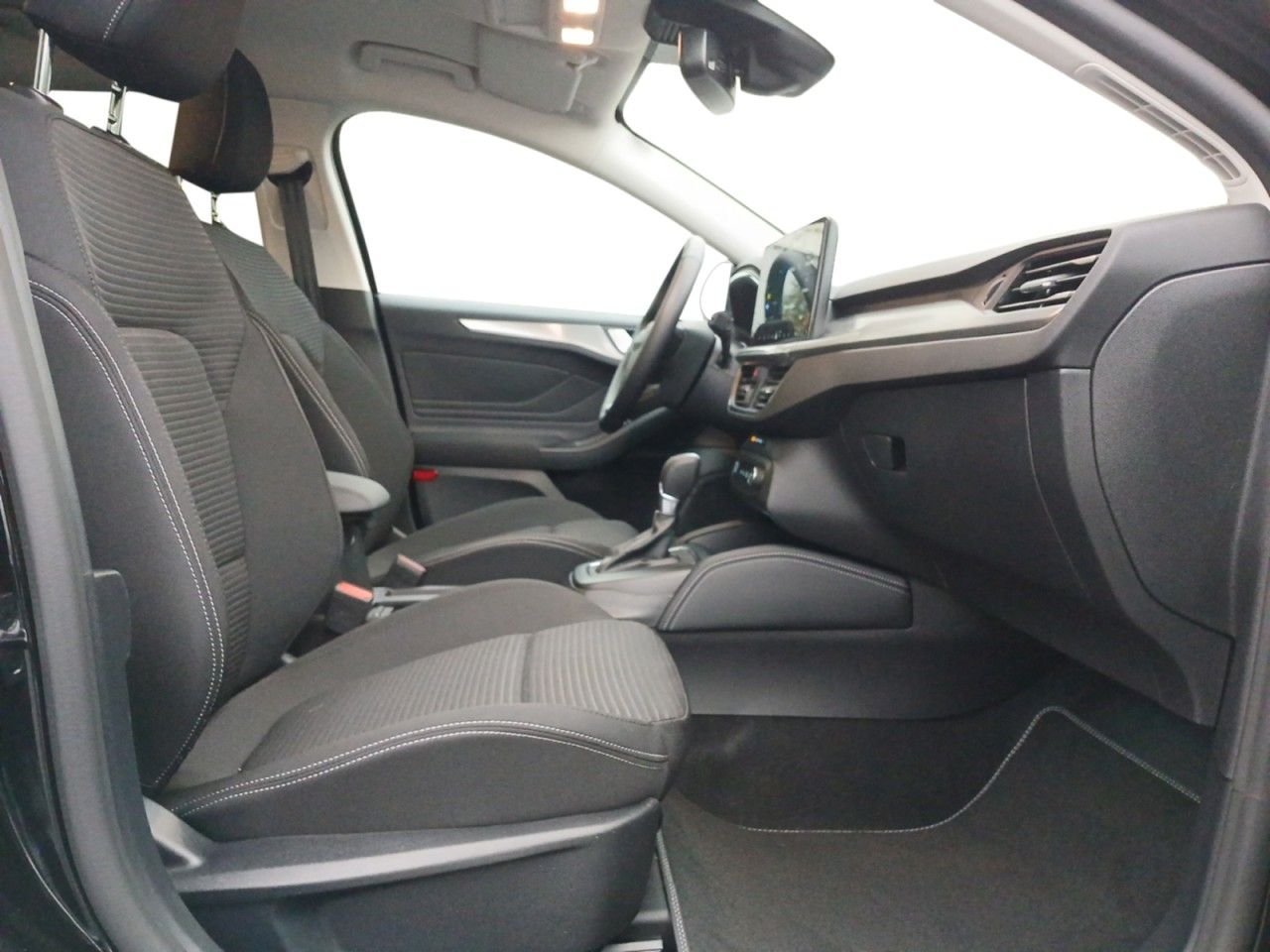 Ford Focus Turnier Titanium X NAVI* RFK* SHZ* KLIMA*
