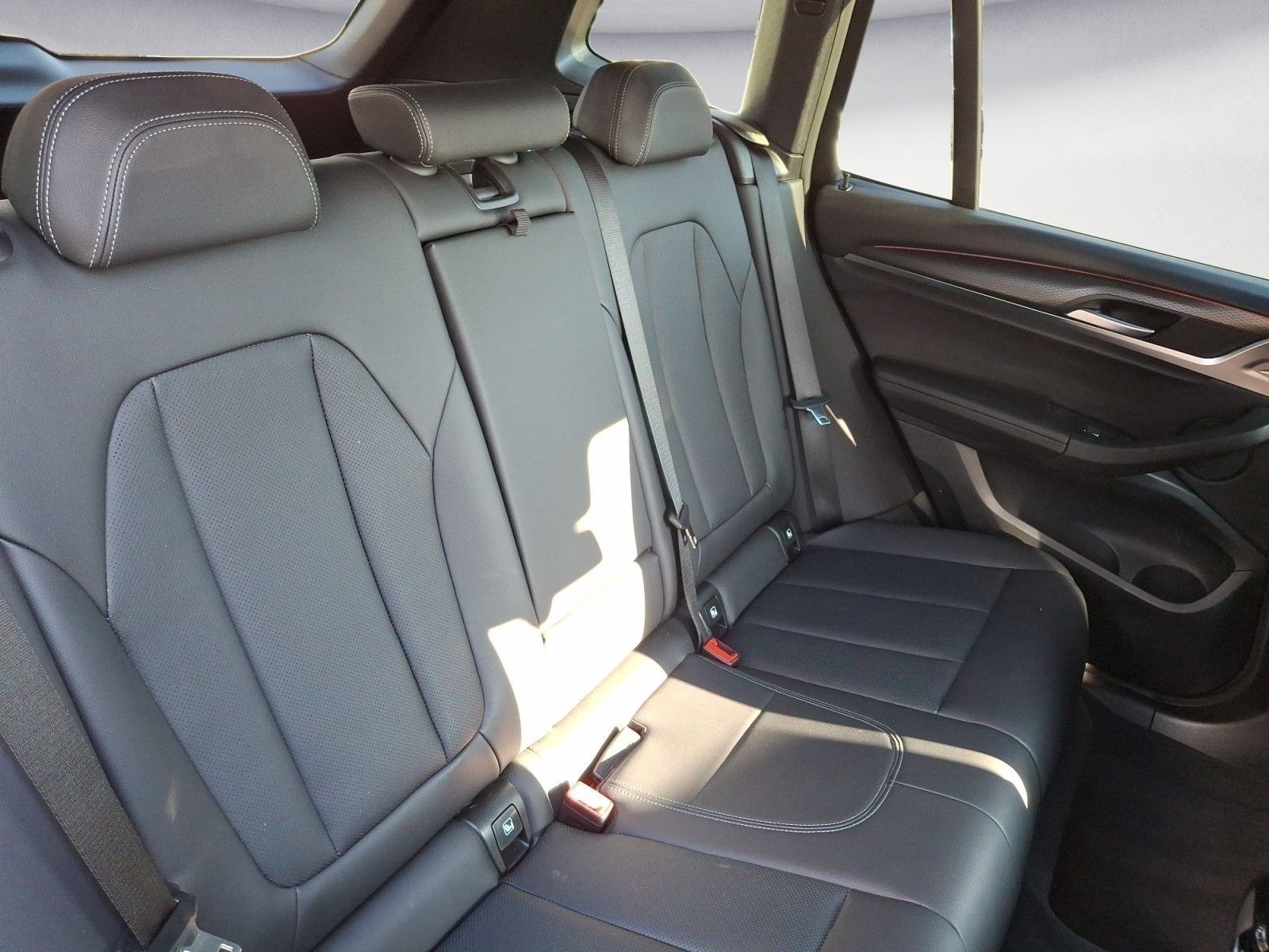 BMW X3 xDrive20i AT Navi Tempom.aktiv Bluetooth PDC