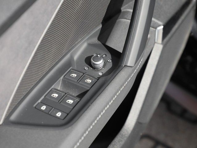 Audi A3 Sportback 40 TFSI e S line LM18 Matrix LED Na