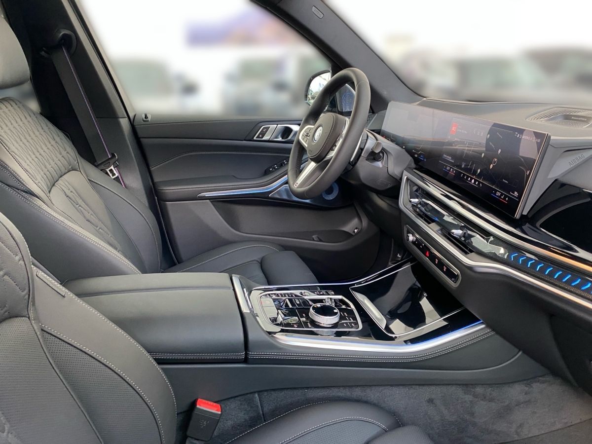 BMW X5 xDrive50e M-Sport B&W KeyLess Pano AHK Air AS