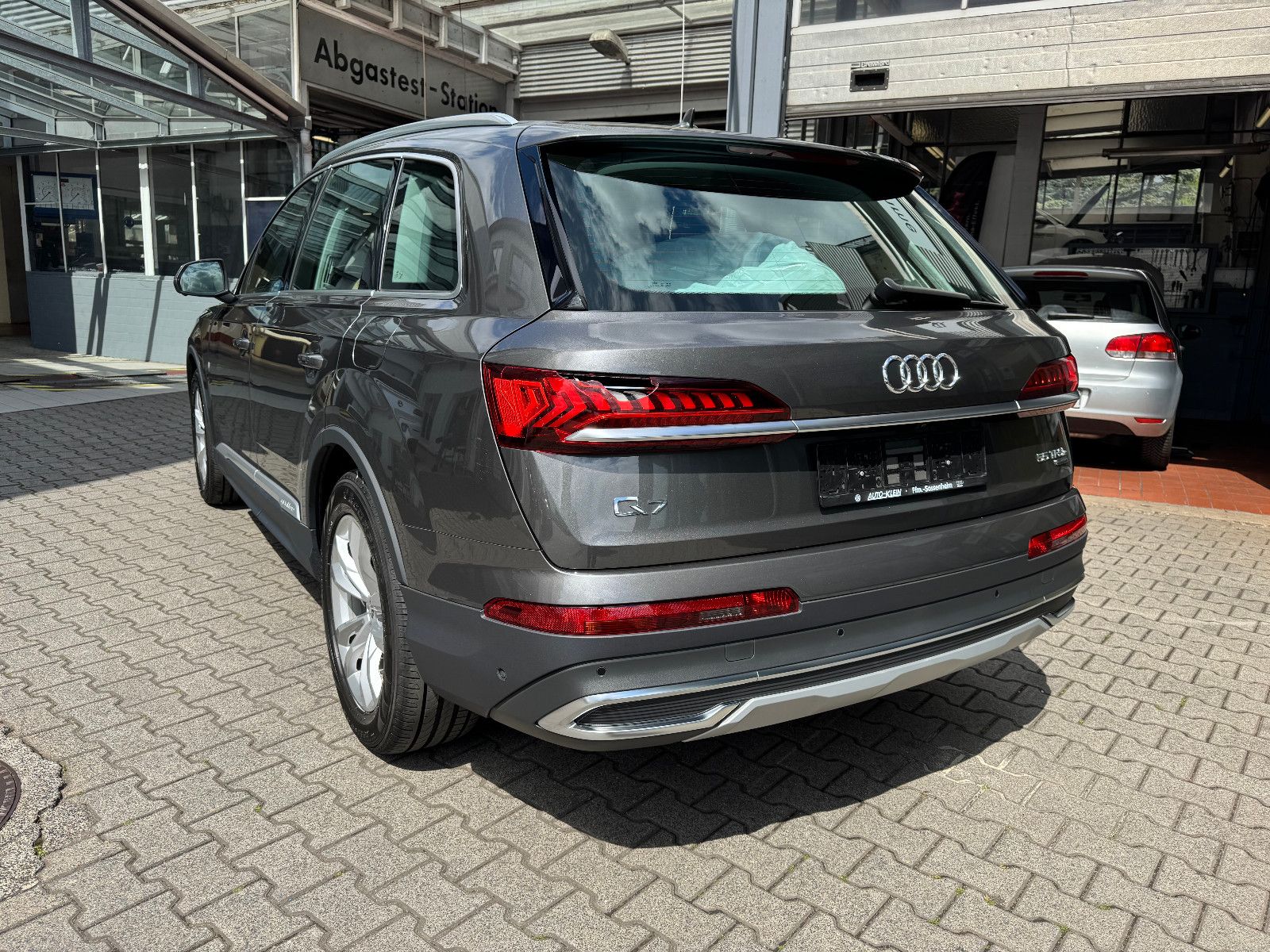 Audi Q7 55 TFSI e quattro Plug-In-Hybrid-AHK-Luftfede