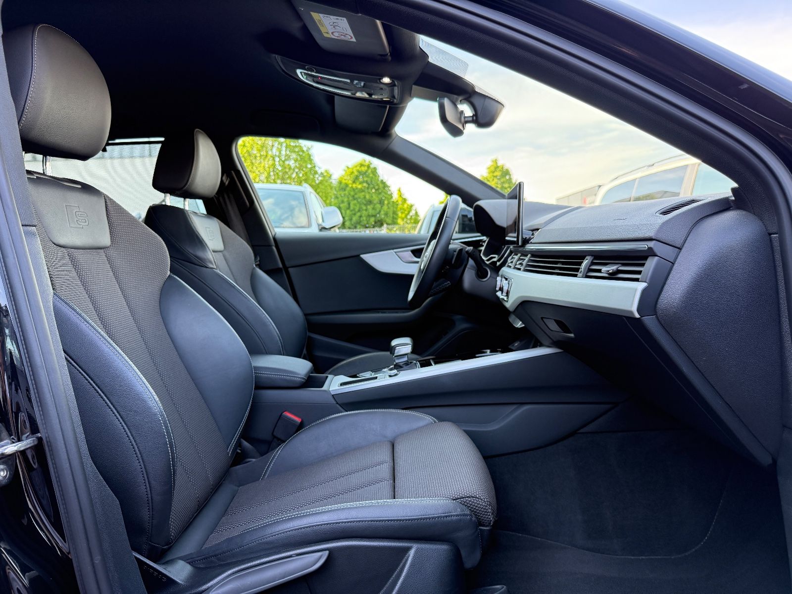 Audi A4 Avant 40 TDI S-Line - Samsaru's Car Outlet