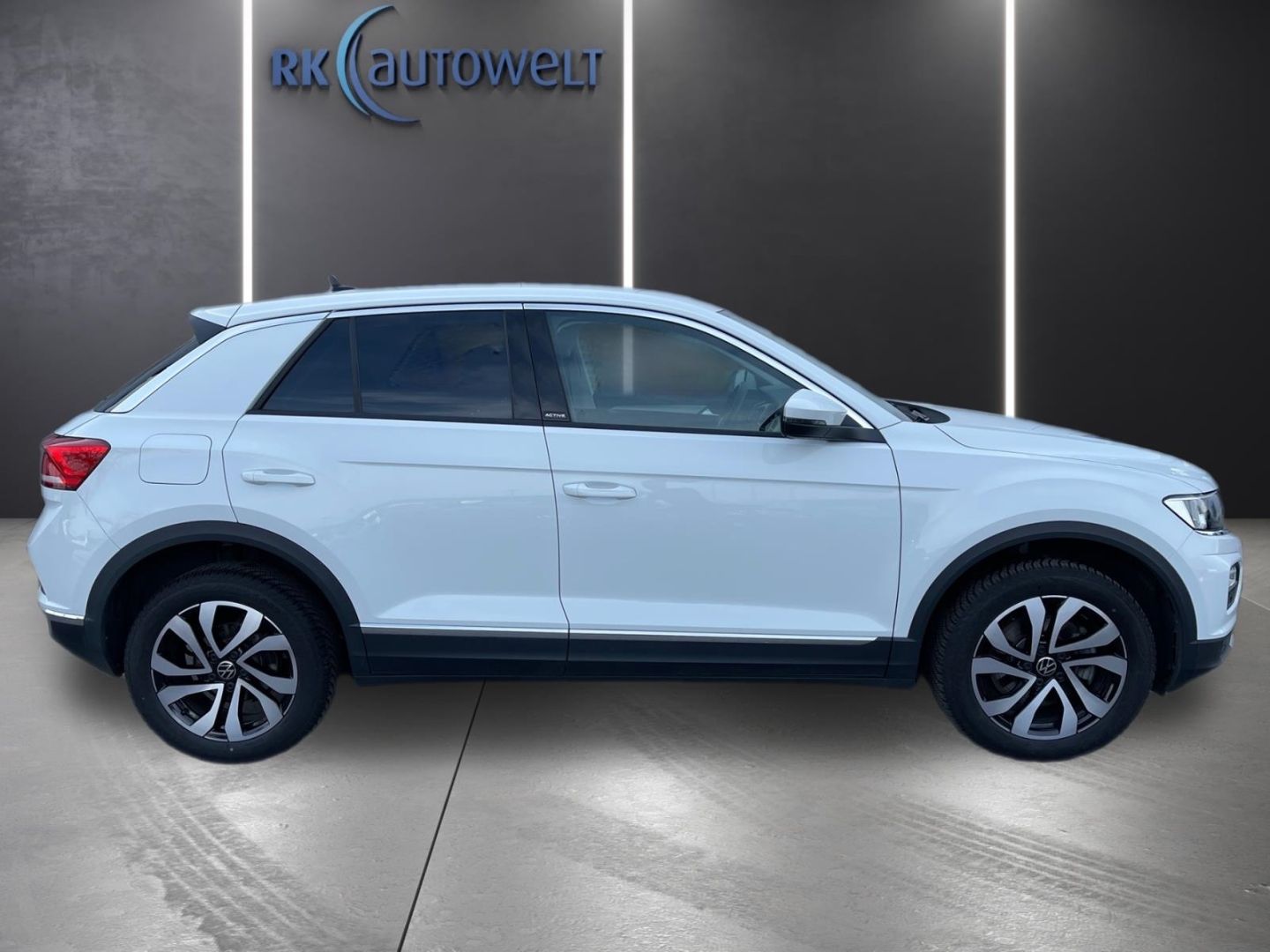Volkswagen T-Roc Active Style 2.0 TDI - Samsaru's Car Outlet