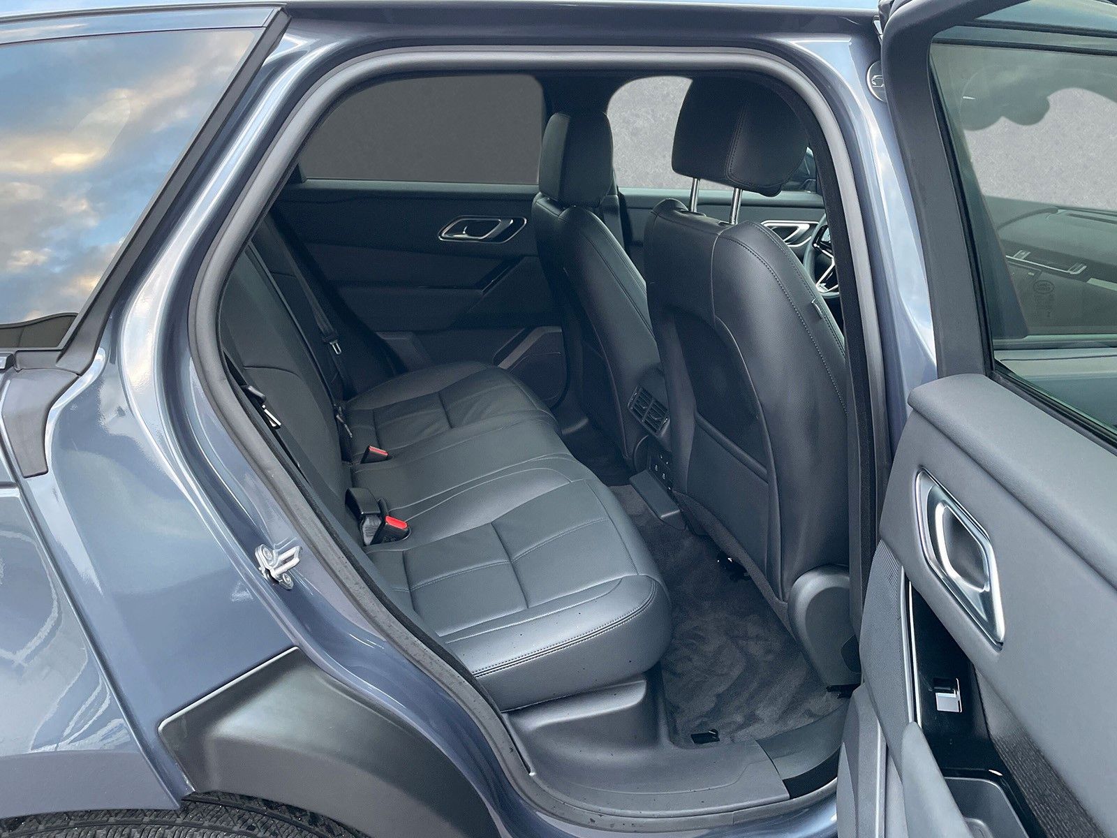 Range Rover Velar P250 DYNAMIC SE AWD - Samsaru's Car Outlet