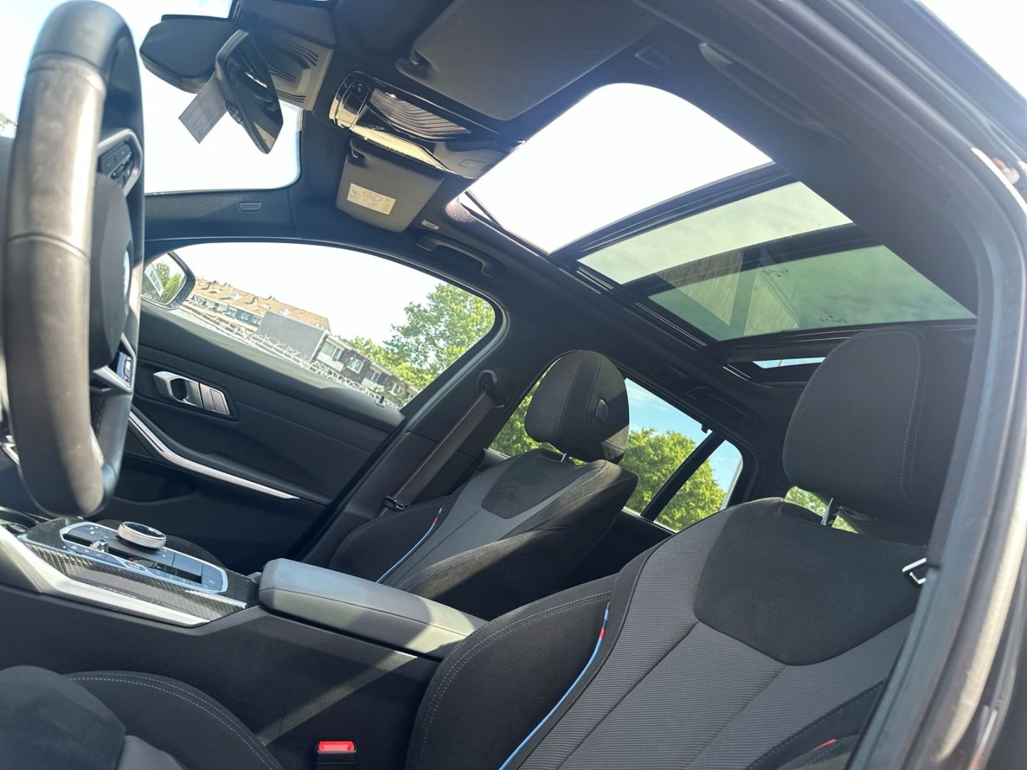 BMW 320 d xDrive T. M-SPORT-PRO PANO ACC AHK 360°HUD
