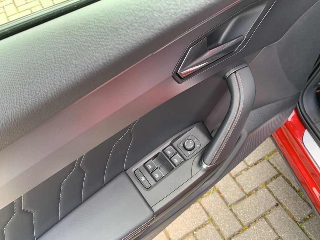 Cupra Formentor 2.0 TSI DSG 4Drive VZ PANO*AHK*LEDER*V