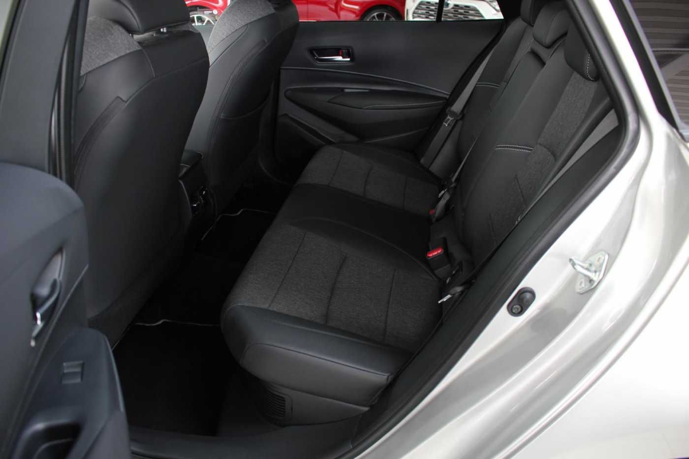 Toyota Corolla Touring Sports 2.0 Hybrid - Samsaru's Car Outlet