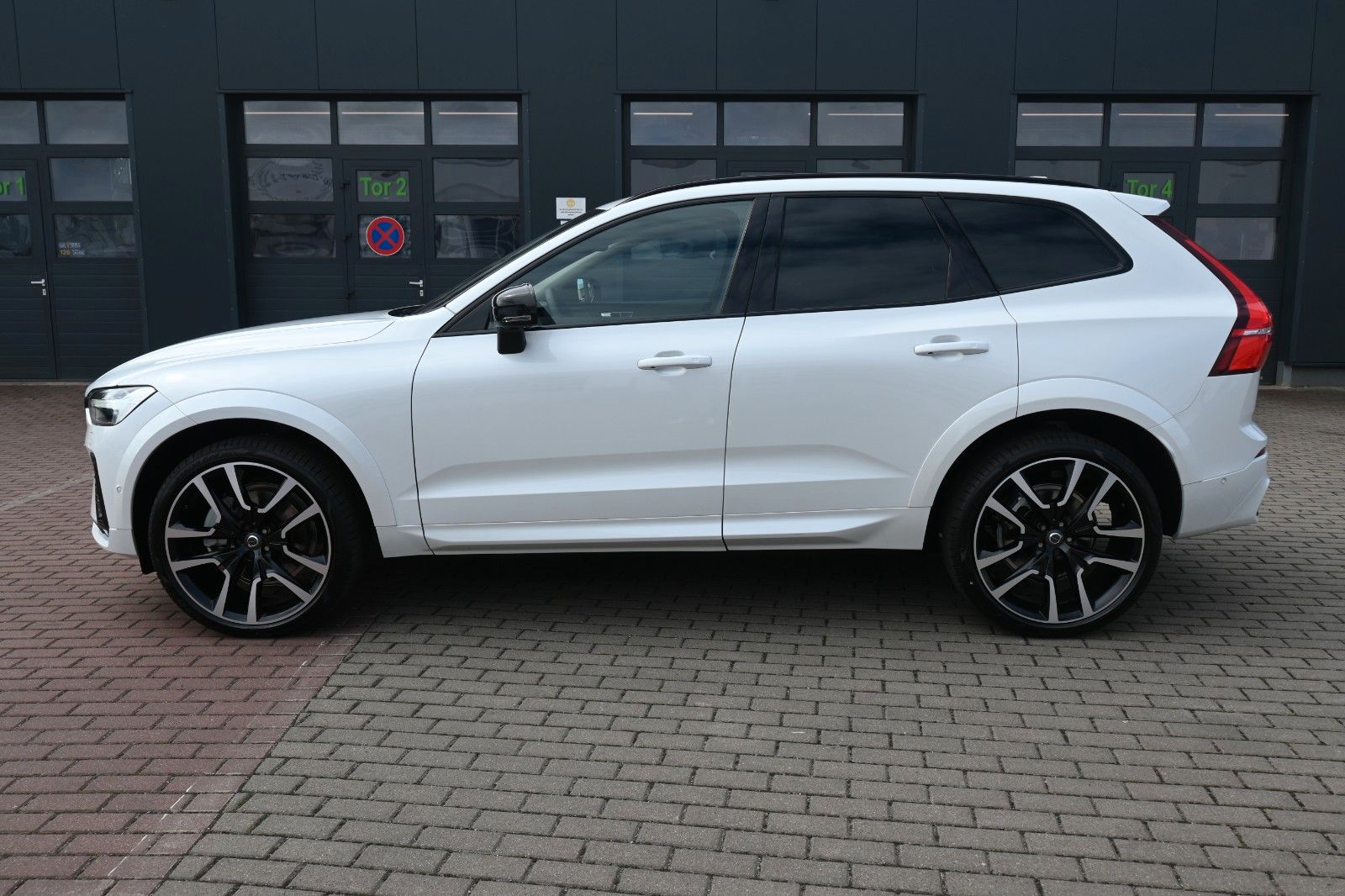 Volvo XC60 B4 D AWD Ultimate Dark*STDHZG*LUFT*360°*ACC