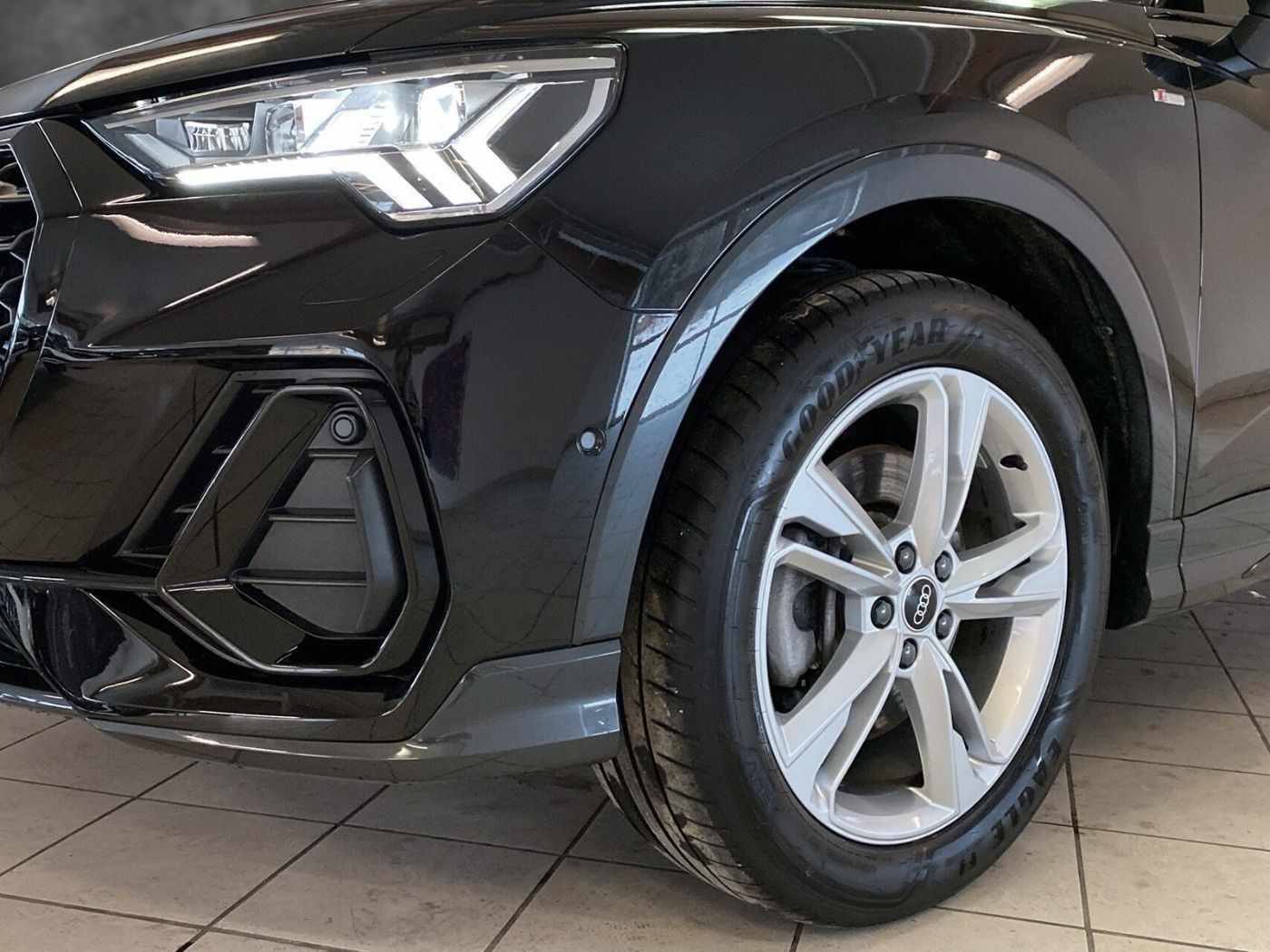 Audi Q3 Sportback S line - Samsaru's Car Outlet