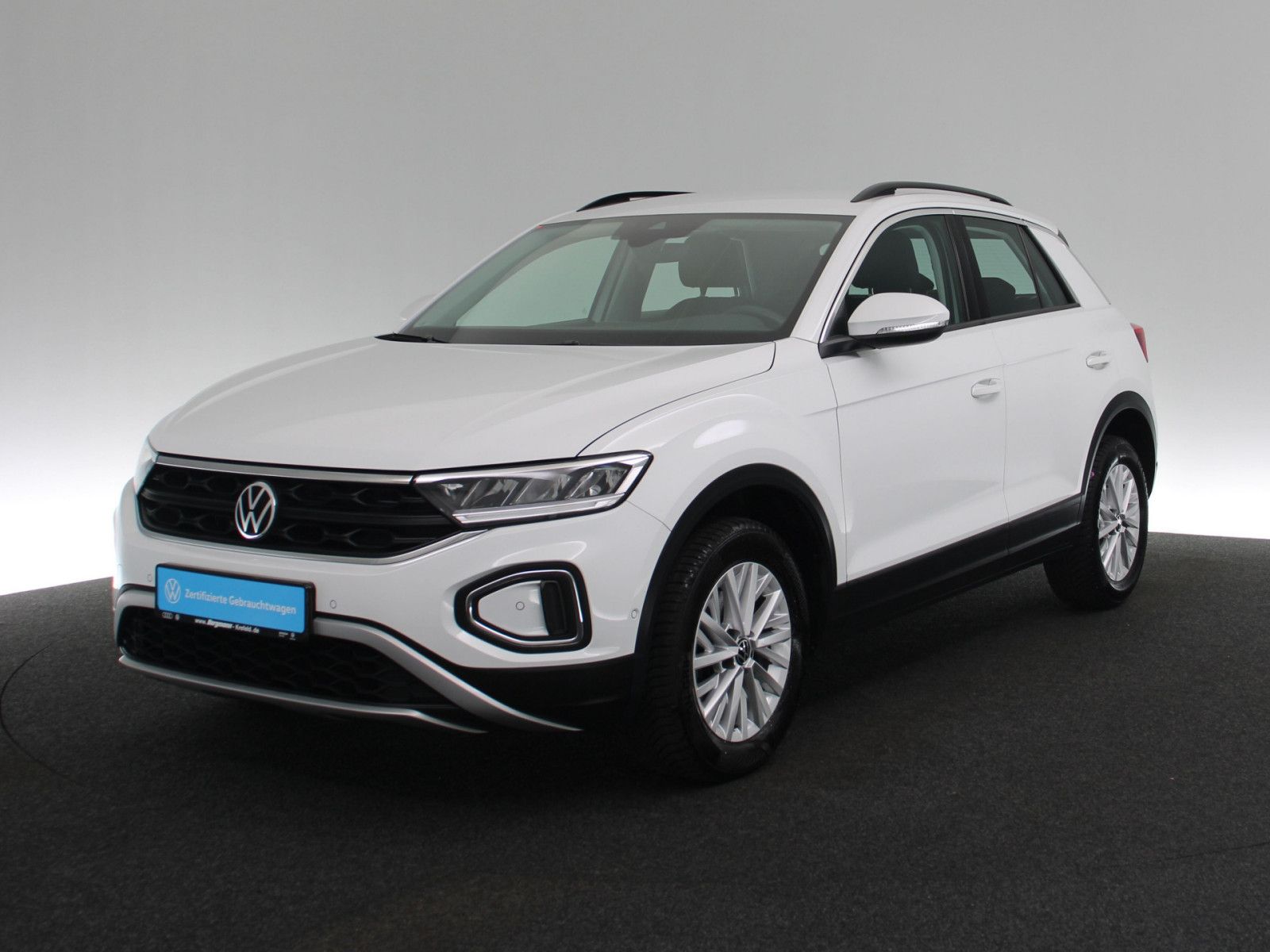 Volkswagen T-Roc 1.5 TSI Life - Samsaru's Car Outlet
