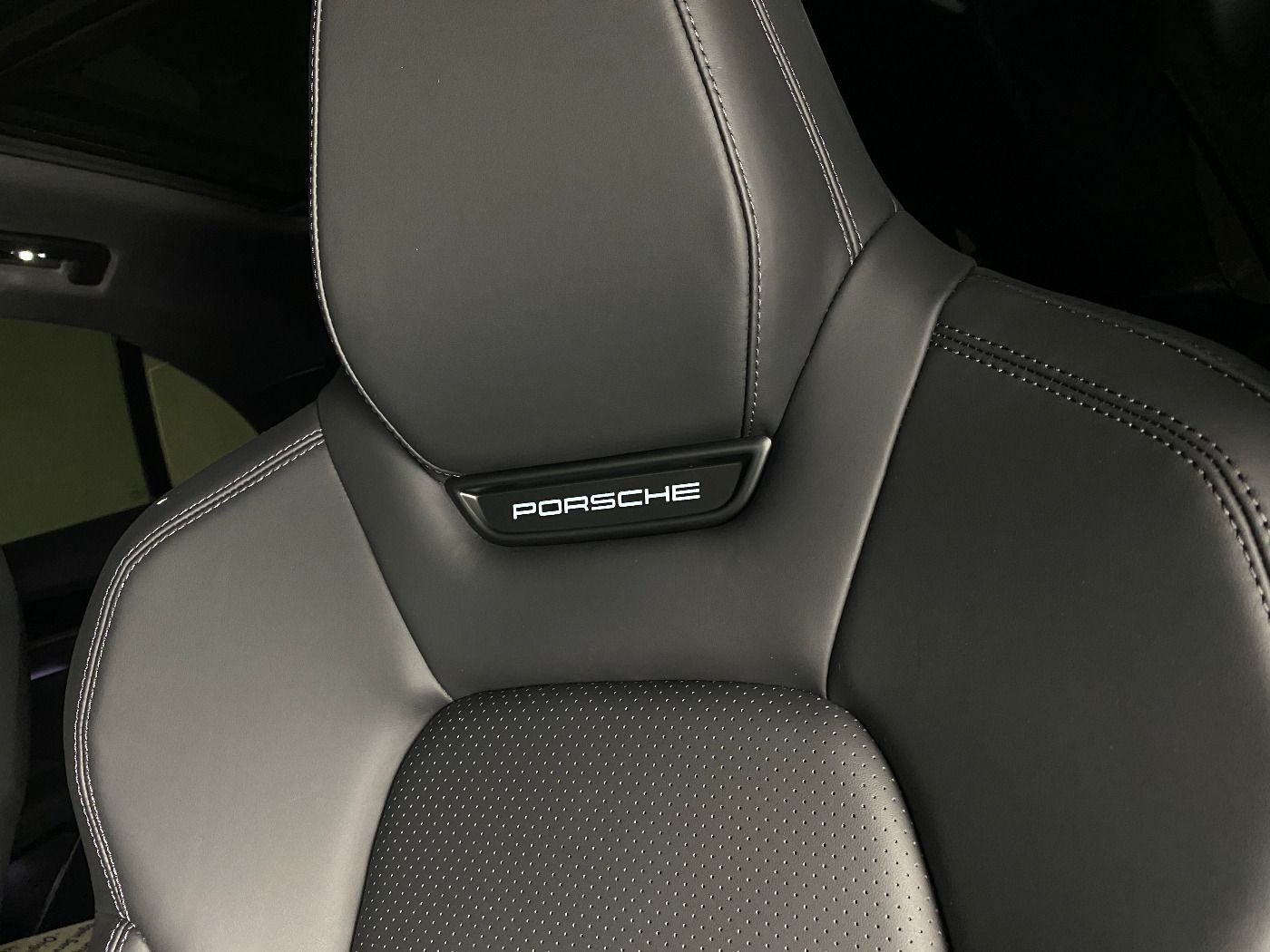 Porsche Macan 4S | Hinterachslenkung | Panorama | AHK |
