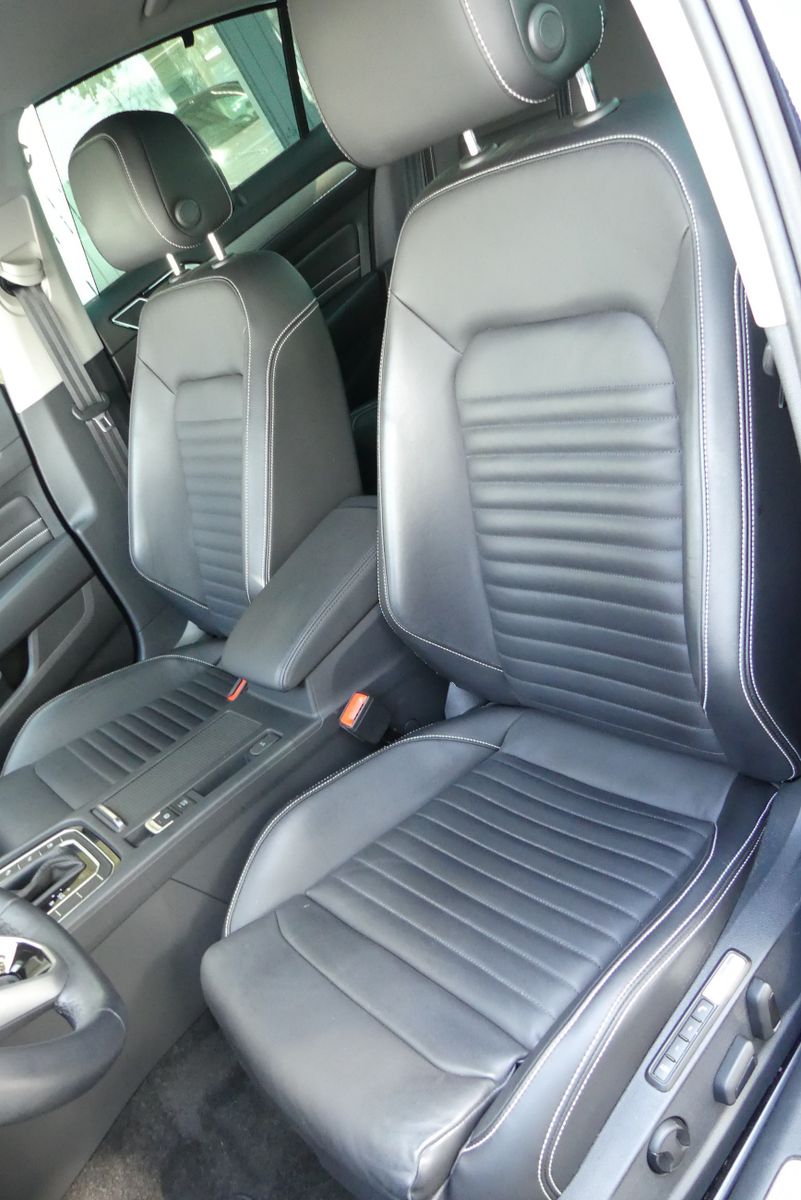 Volkswagen Passat Lim. Elegance - Samsaru's Car Outlet