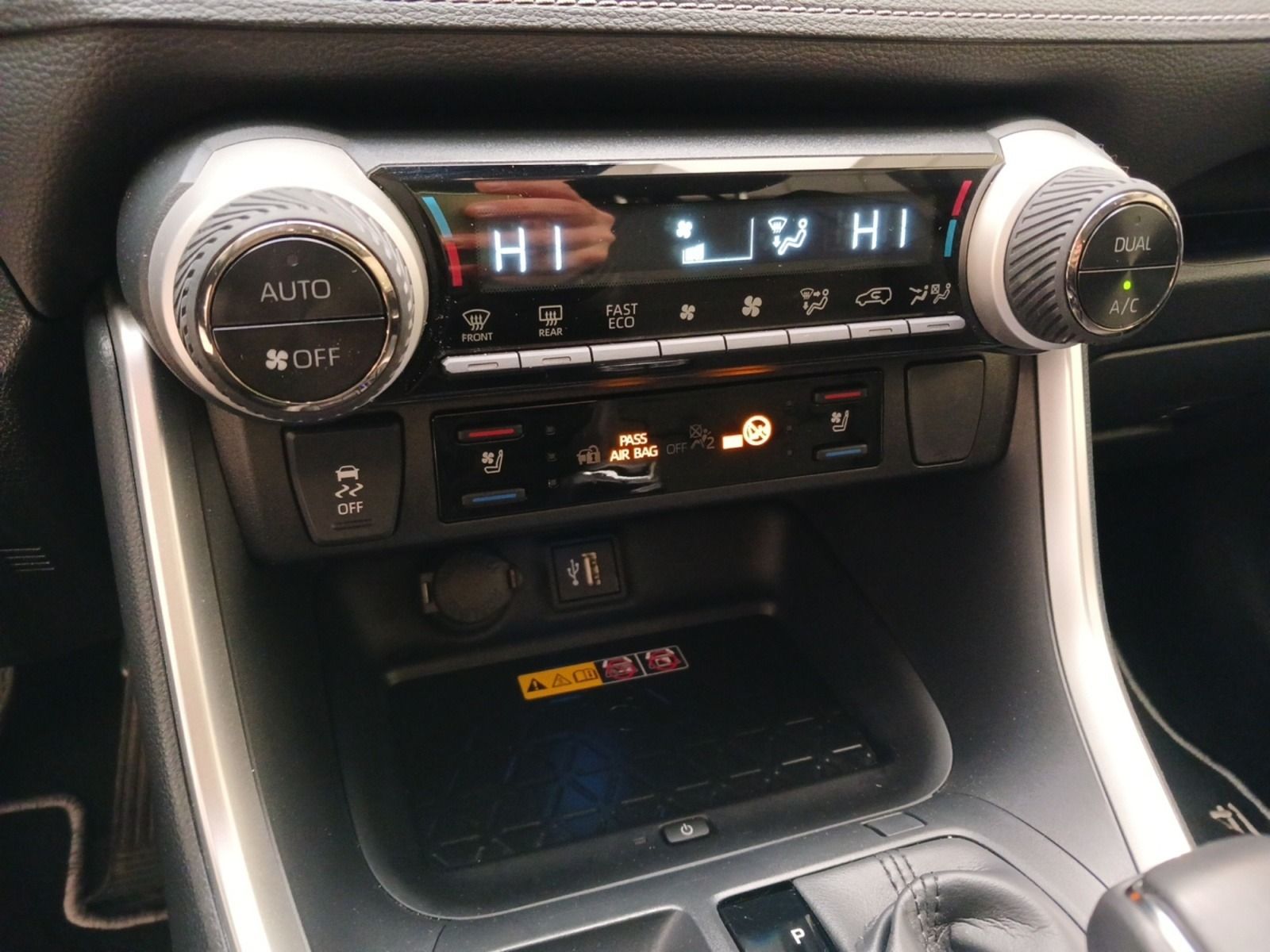 Toyota RAV 4 2.5 VVT-i Hybrid 4x4 Lounge*ACC*360*JBL