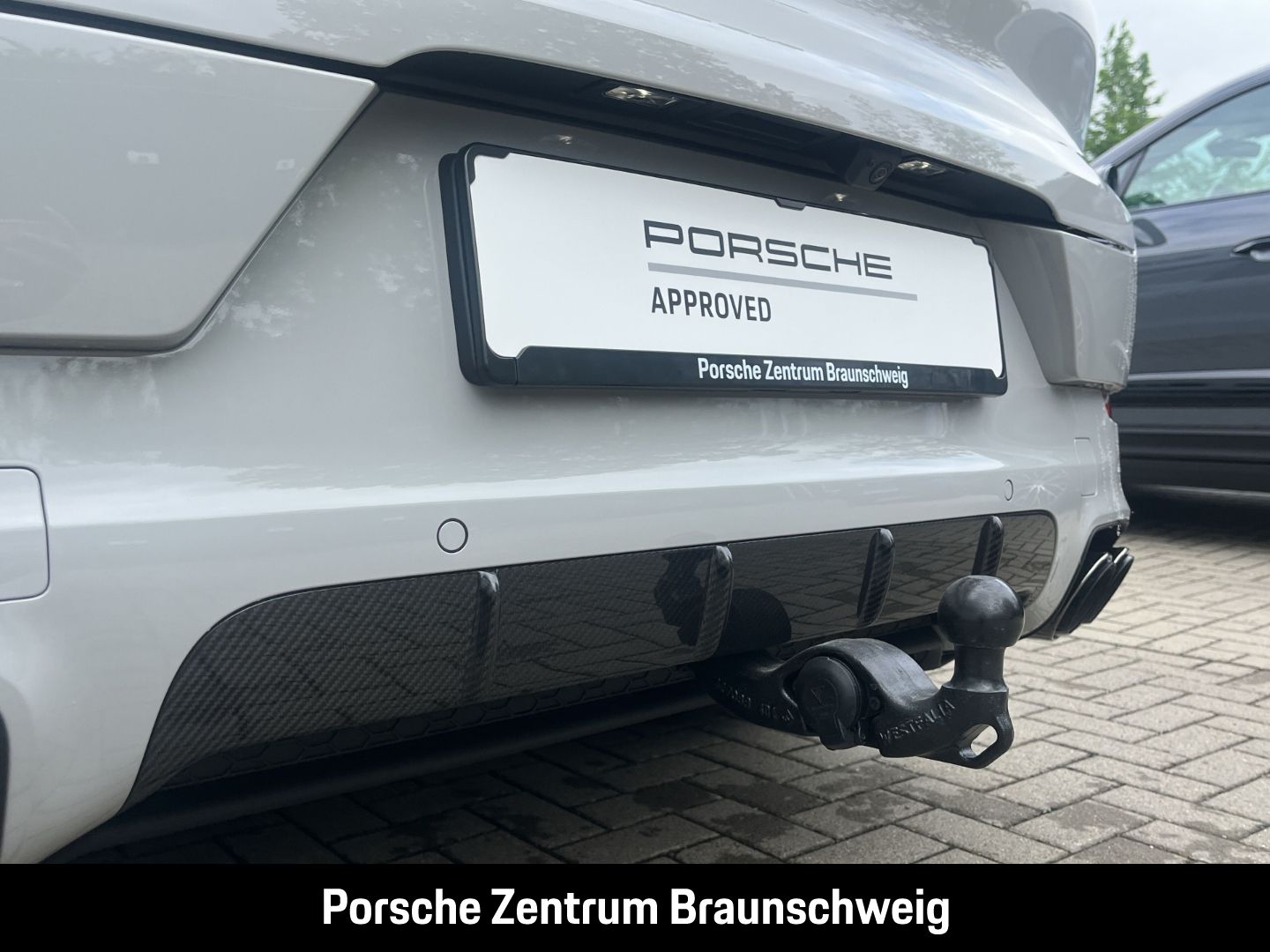 Porsche Cayenne GTS Coupe InnoDrive HA-Lenkung Head-Up