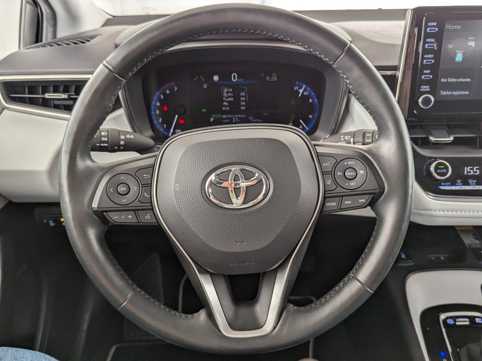 Toyota Corolla 1.8 Hybrid Club - Samsaru's Car Outlet