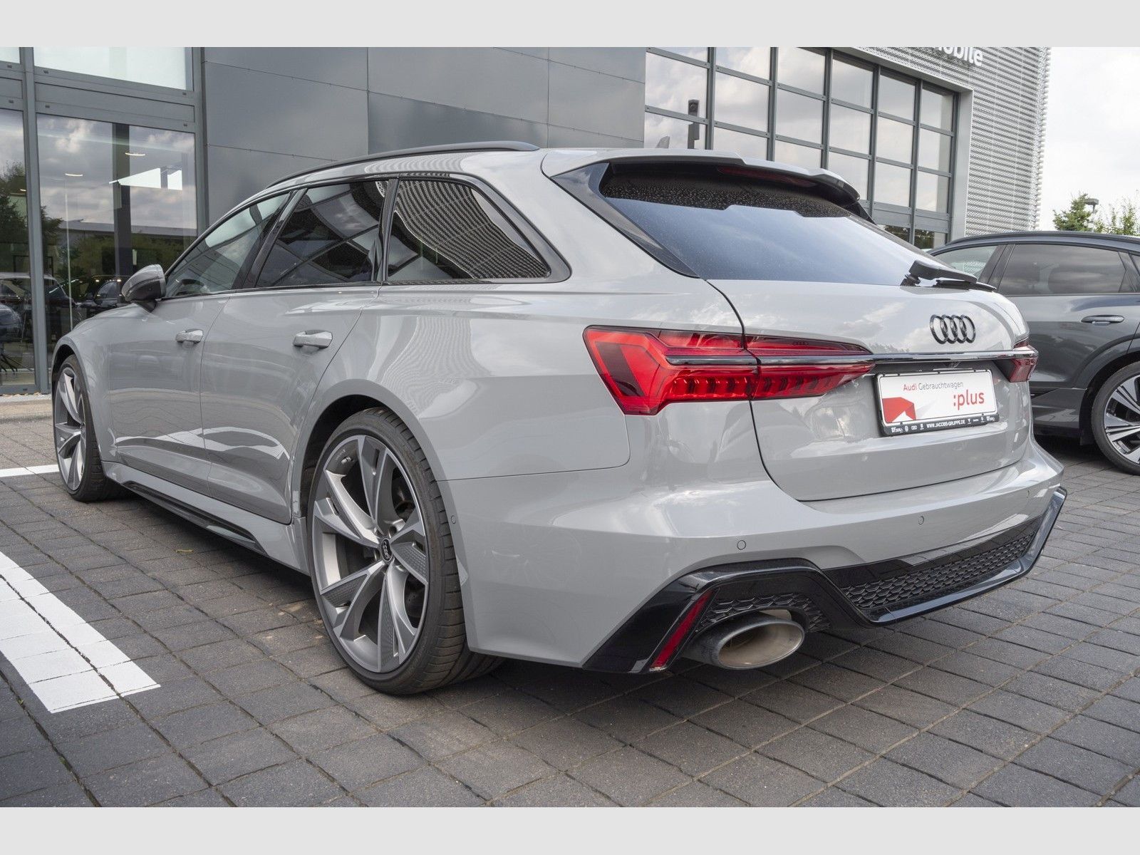 Audi RS6 Black+/B+O Advanced/RS-AGA/Pano/Laser/HuD/AC