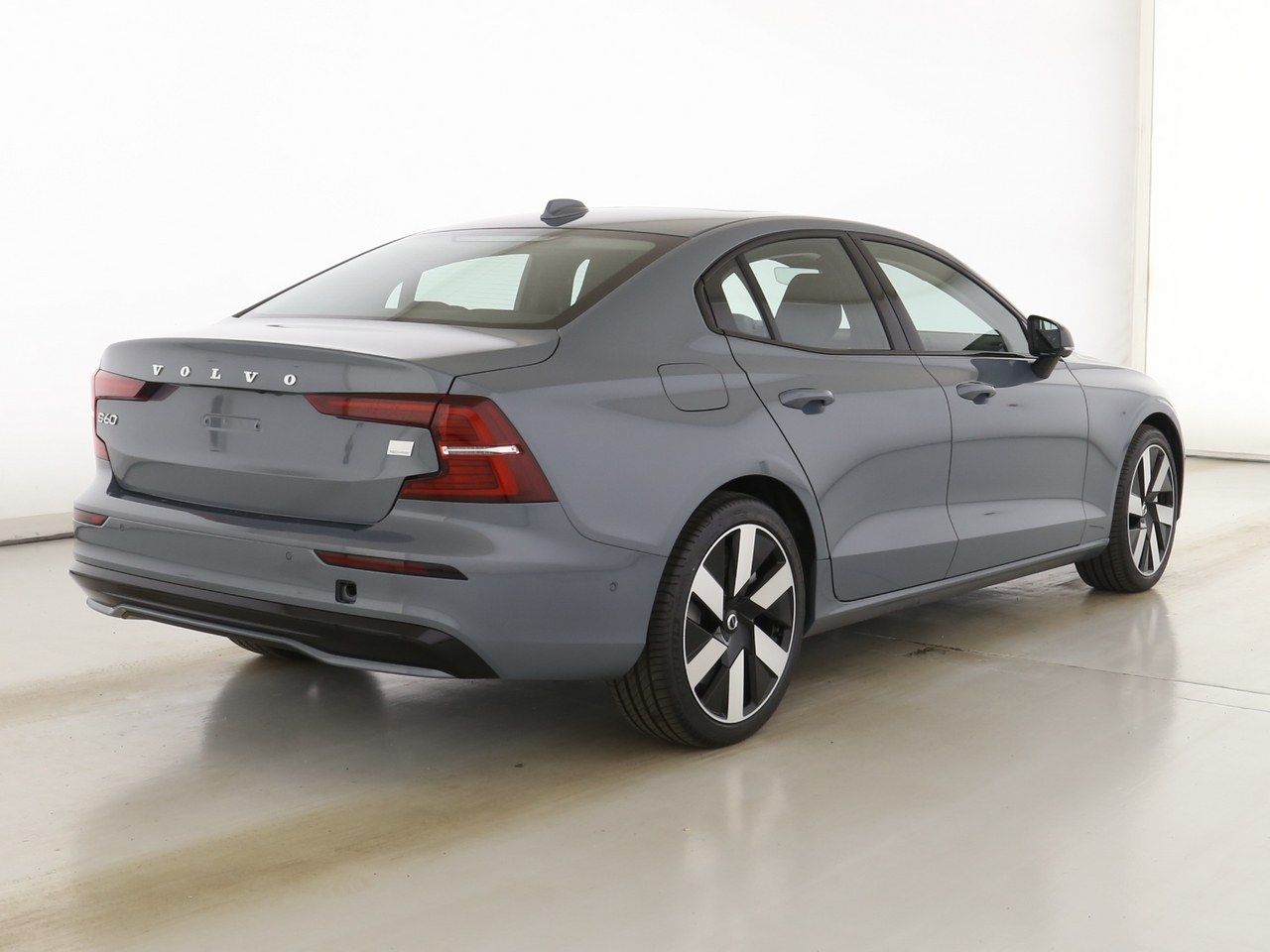 Volvo S60 Plug-In-Hybrid T8 Recharge AWD Ultimate Dark