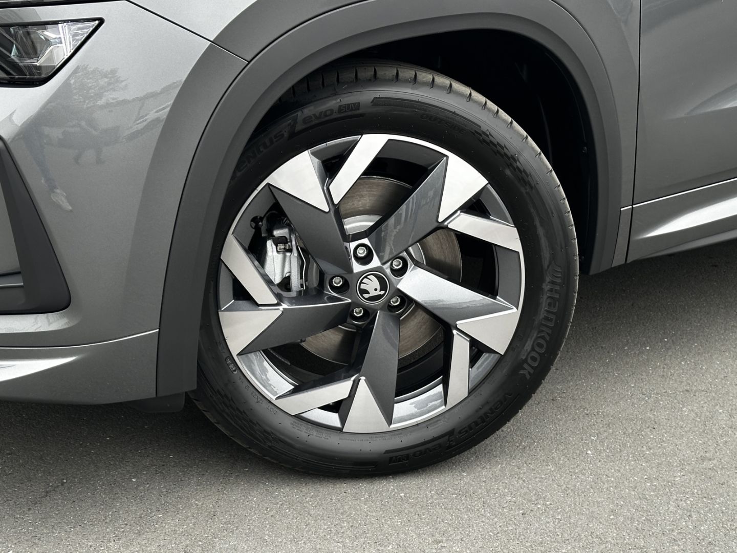 Skoda Kodiaq II 1.5 TSI iV DSG Sportline AHK Navi DCC