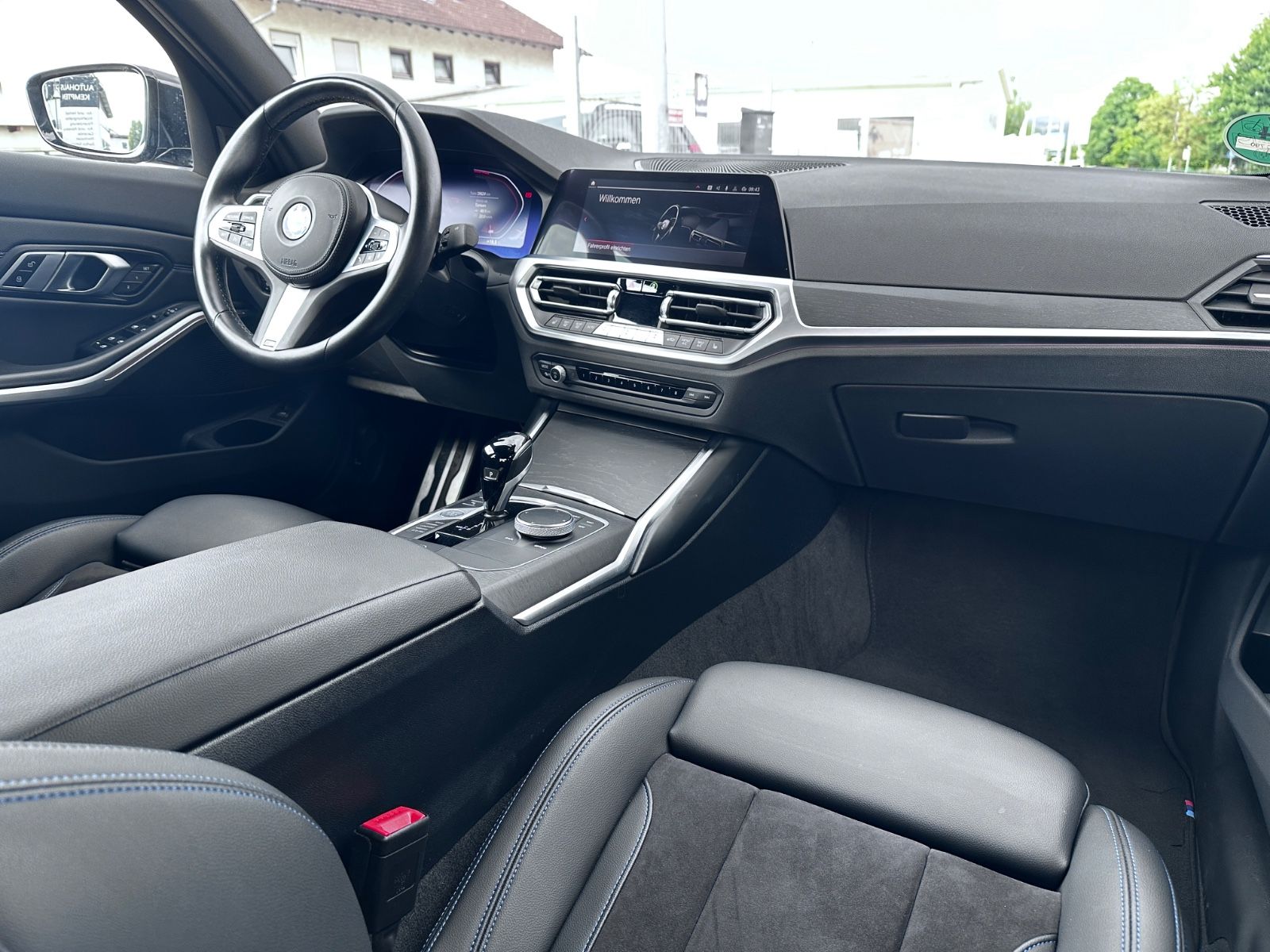 BMW 3 Lim. 320 d M Sport - Samsaru's Car Outlet