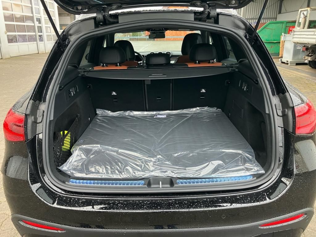Mercedes-Benz GLC 300 de 4M AMG - Samsaru's Car Outlet