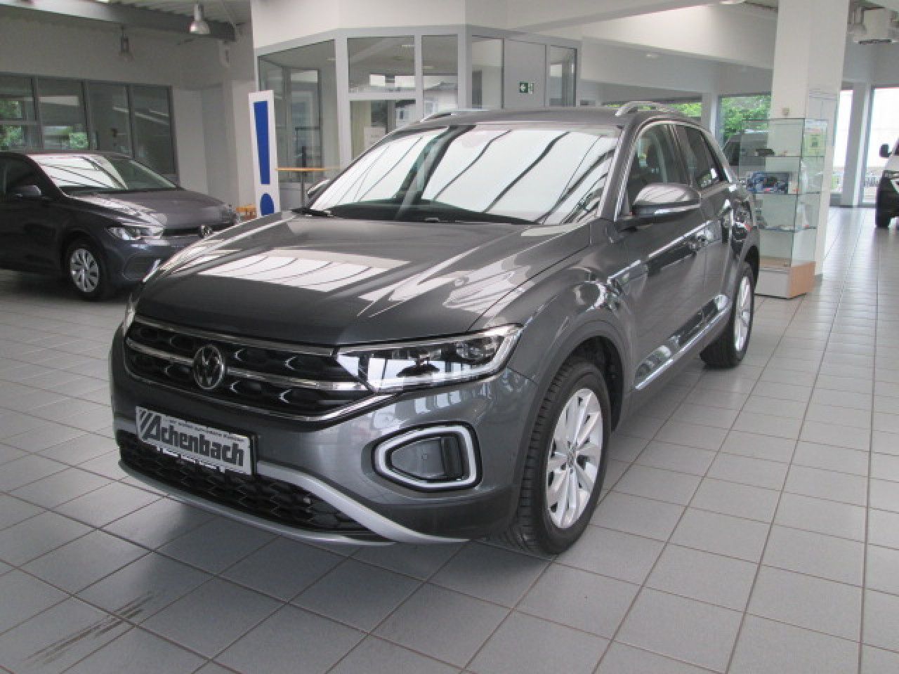 Volkswagen T-Roc Style 2.0 TDI 4Motion DSG - Samsaru's Car Outlet