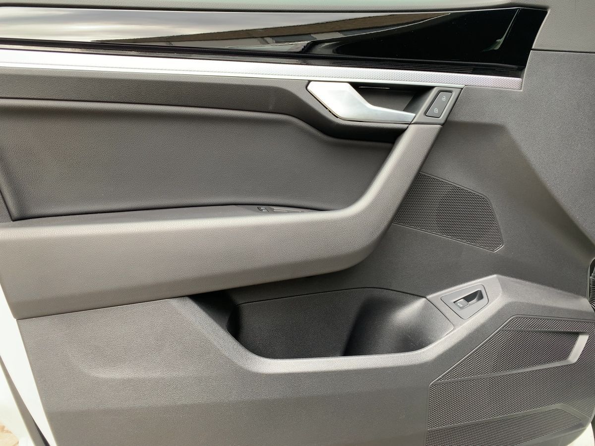 Volkswagen Touareg 3.0 TDI 4M R-LINE - Samsaru's Car Outlet