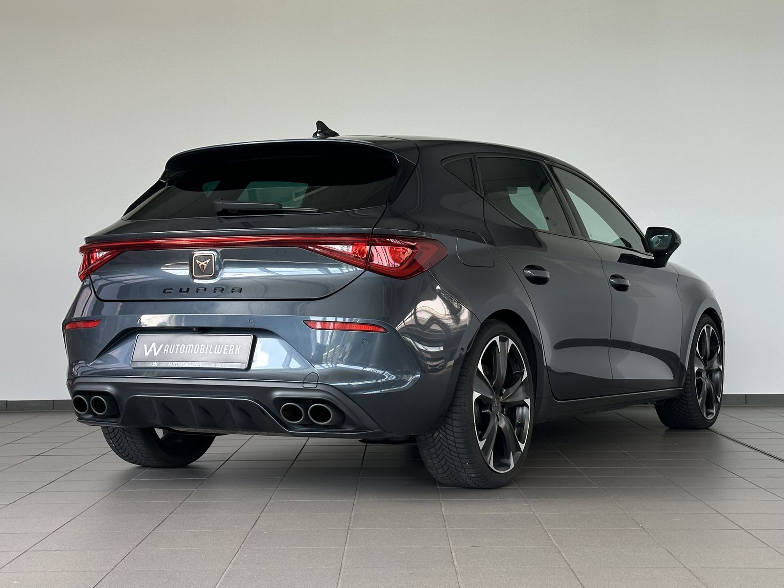 Cupra Leon VZ 2.0 TSI - Samsaru's Car Outlet