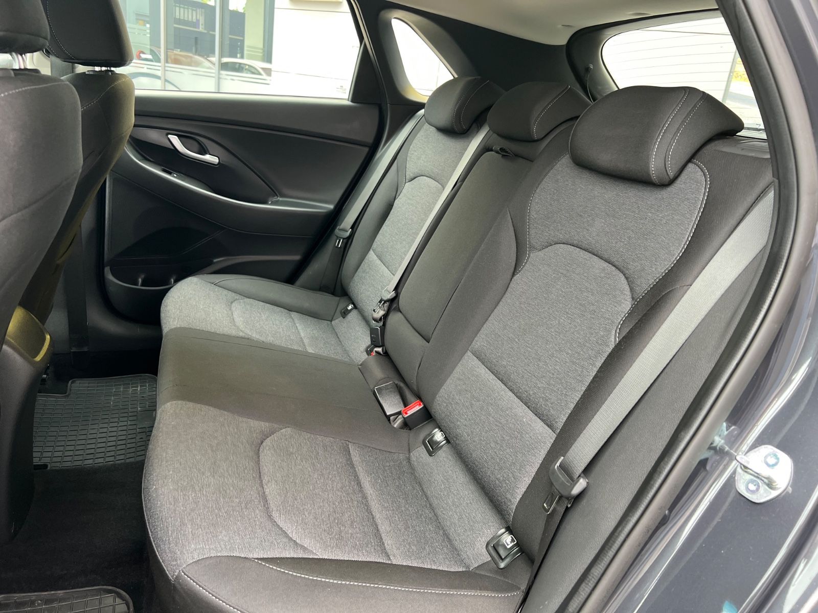 Hyundai i30 Trend Mild-Hybrid - Samsaru's Car Outlet