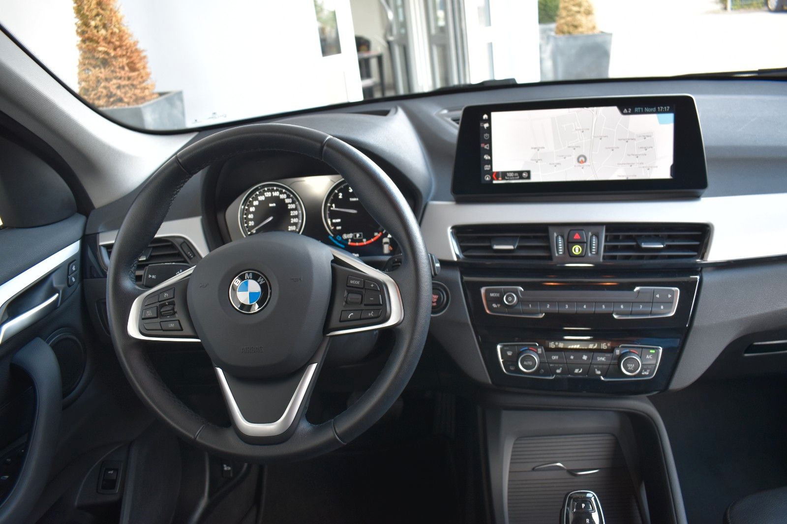 BMW X1 xDrive 25i Aut. Advantage - Samsaru's Car Outlet