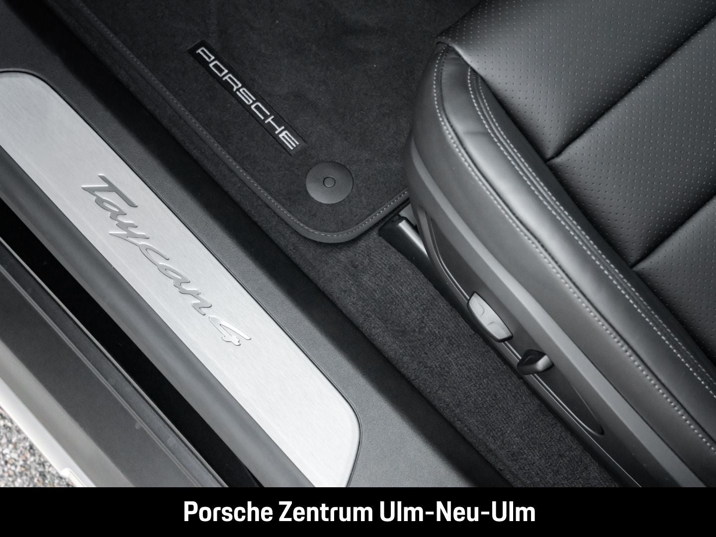 Porsche Taycan 4 Cross Turismo HD-Matrix ACC BOSE 20-Zol
