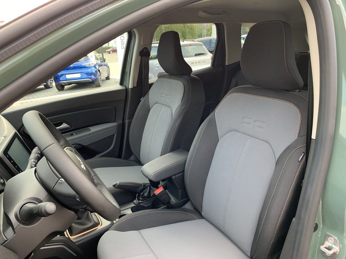 Dacia Duster TCe 150 EDC - Samsaru's Car Outlet