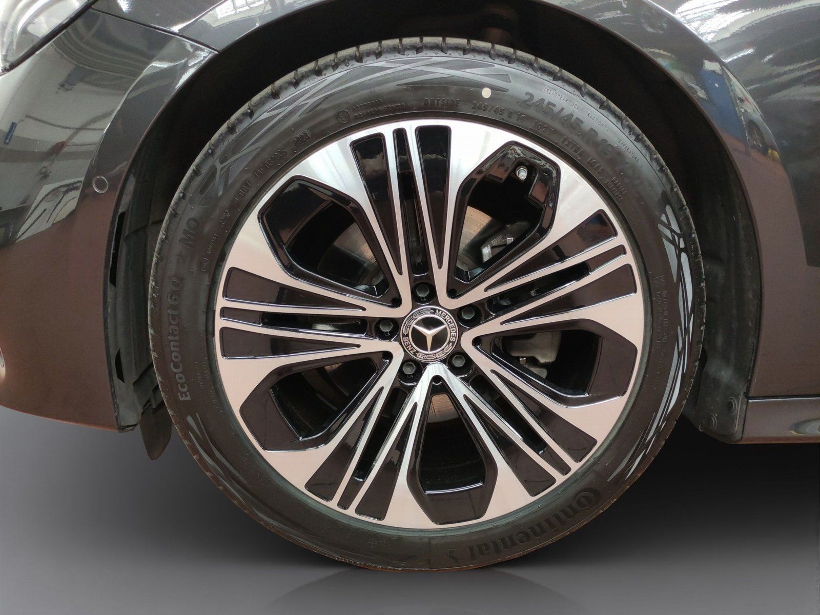 Mercedes-Benz E 220 d AVANTGARDE - Samsaru's Car Outlet