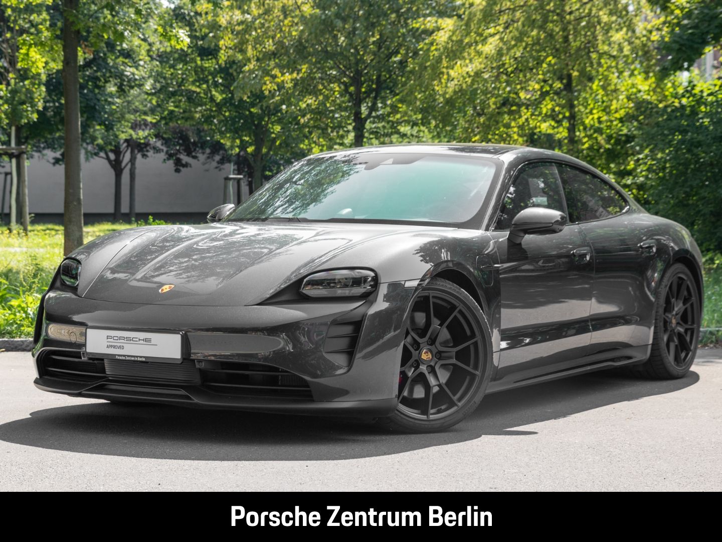 Porsche Taycan GTS HA-Lenkung BOSE 21-Zoll Panoramadach