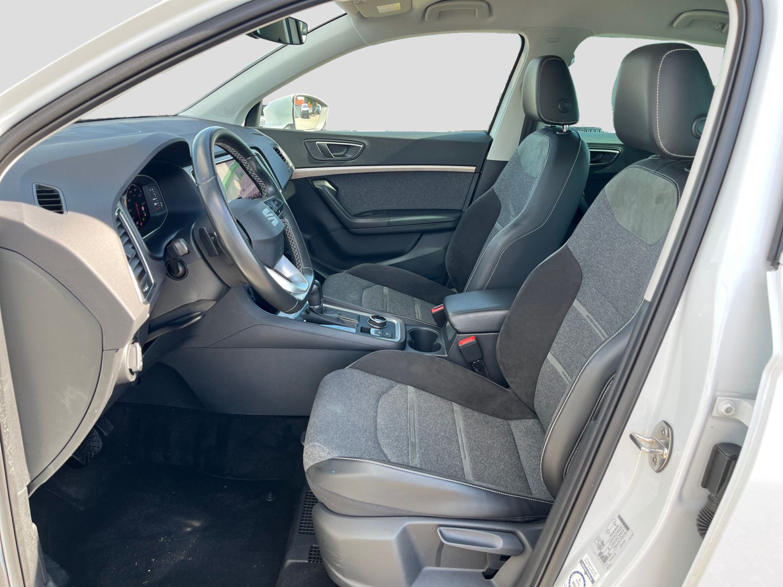 Seat Ateca 1.5TSI DSG Xperience  Navi AHK ACC LED CAM