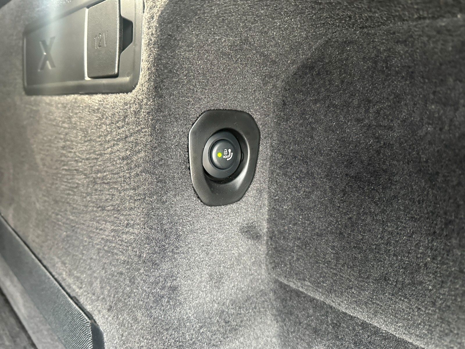 BMW X6 M60 i xDrive ACC|HUD|PANO|HARMAN|AHK|22"|