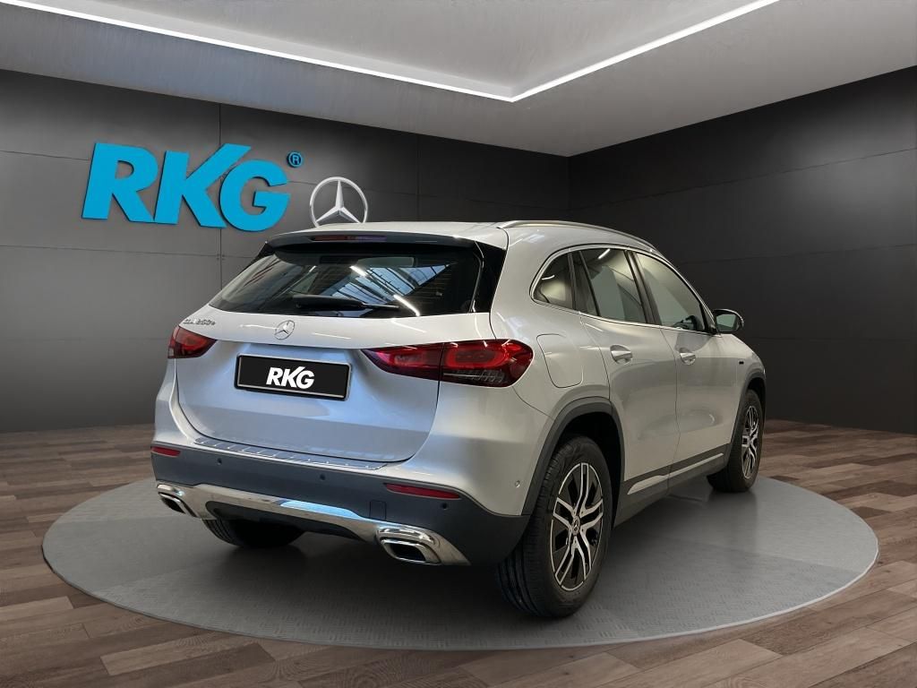Mercedes-Benz GLA 250 e PROGRESSIVE SPURPAKET KAMERA PDC LED