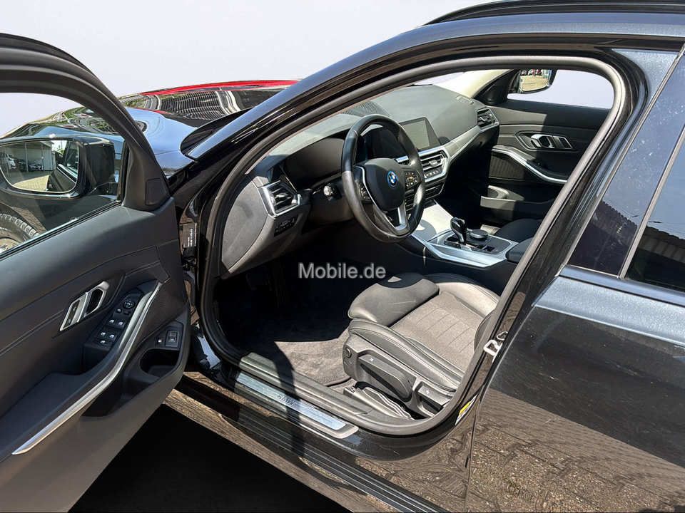 BMW 330e Touring Sport Line Automatic - Samsaru's Car Outlet