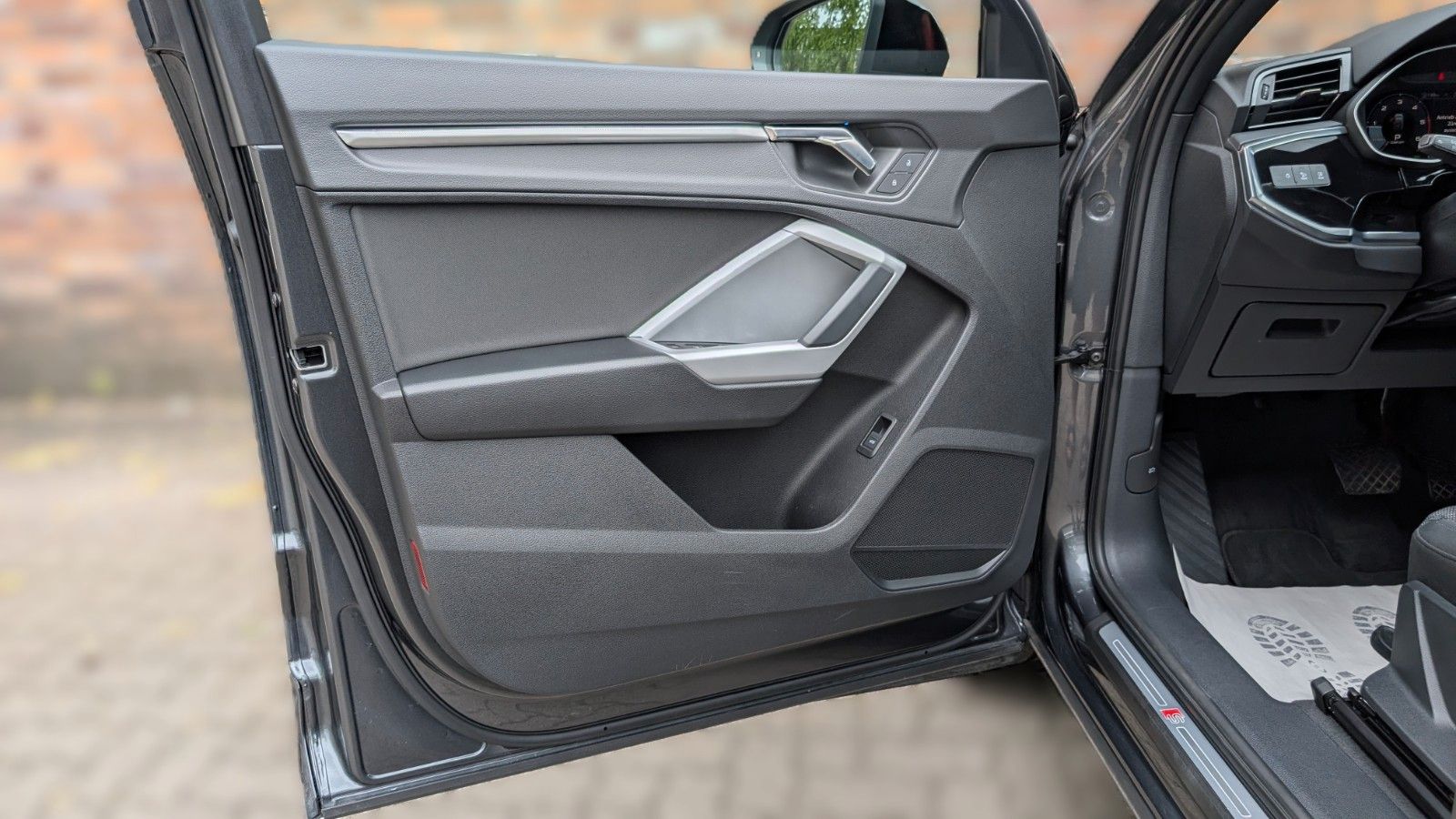 Audi Q3 Sportback 40 TDI quattro S line - Samsaru's Car Outlet